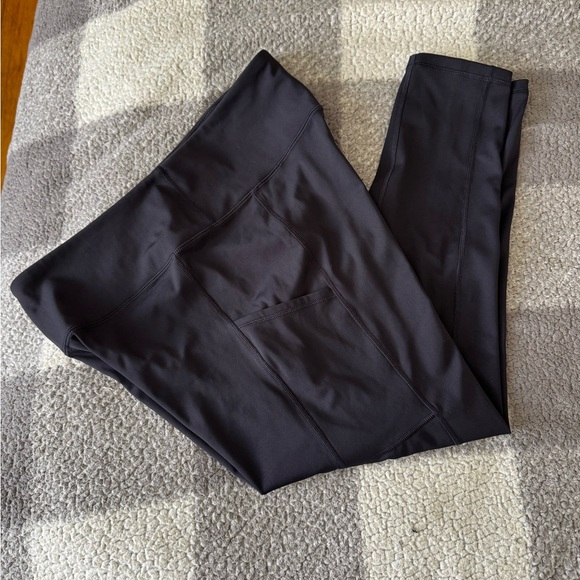 ‼️SOLD‼️
Banana Republic Women's Standard Hybrid Leg
Leggings - Picture 5 of 8